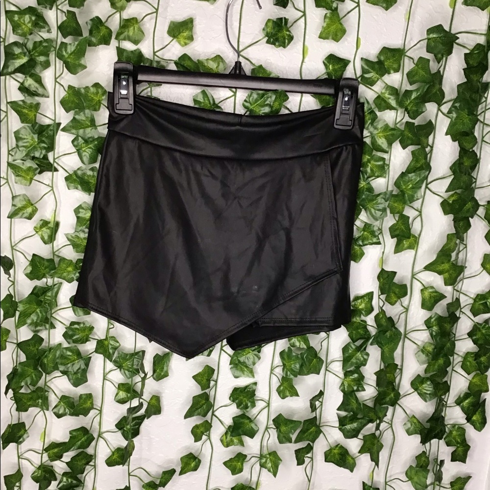 Black pleather skort